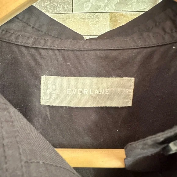Women’s Everlane Black Shirt - Picture 2 of 5